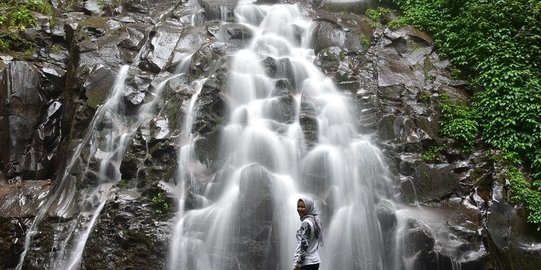 Coban Trisula, Air Terjun Tiga Tingkat nan Sejuk di Malang