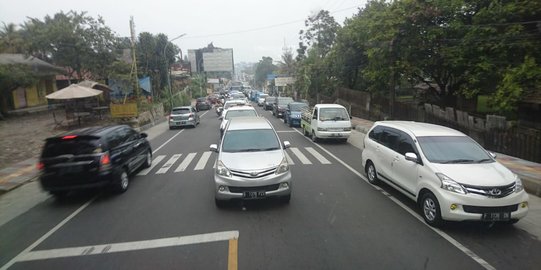 Uji Coba Sistem 2-1 di Puncak, Waktu Tempuh jadi Lebih Panjang