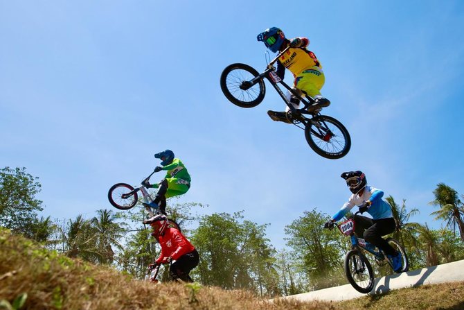 pebalap asal australia dan inggris menangi banyuwangi international bmx 2019