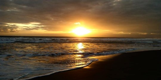 Menanti Rupa Baru Pantai Barat dan Timur Pangandaran