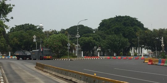 Ada Demo Mahasiswa, Polisi Tutup Jalan Medan Merdeka Barat