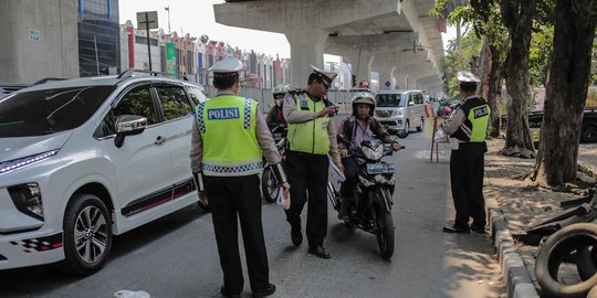 Cara Polisi Tertibkan Pengendara di Riau, Pakai Tausiah Hingga Baca Sumpah Pemuda