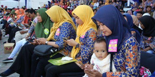 Kerek SDM, Banyuwangi Fasilitasi Ribuan Emak-Emak Kejar Paket B dan C Online