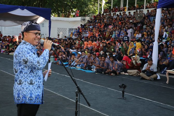 banyuwangi fasilitasi ribuan emak emak kejar paket b dan c online
