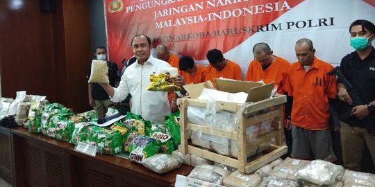 Dibiarkan Sepekan di Gudang, Polisi Bongkar Satu Peti Isi Sabu Dalam Kemasan Susu