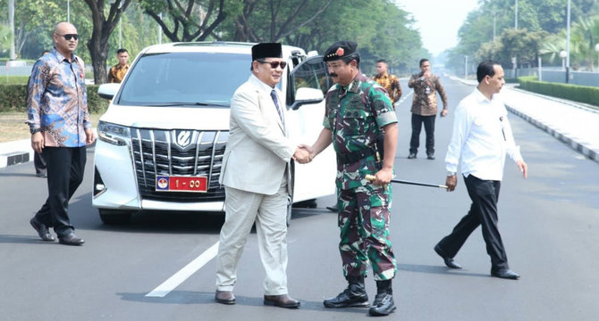 kunjungan kerja probowo ke mabes tni