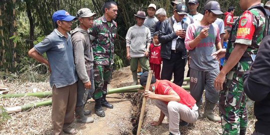 Puluhan Makam di Garut Dipindah Akibat Pergerakan Tanah