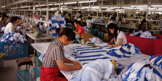 Aturan Perlindungan Produk Tekstil Lokal Tunggu Persetujuan Sri Mulyani