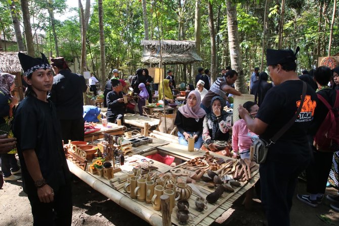 festival pasar tradisional digelar di banyuwangi