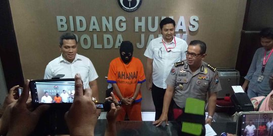 Bongkar Prostitusi Online, Polisi Bedah Telepon Genggam Muncikari Soni Dewangga