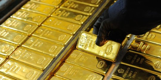 Harga Emas Naik Tajam Rp9.000 Menjadi Rp764.000 per Gram