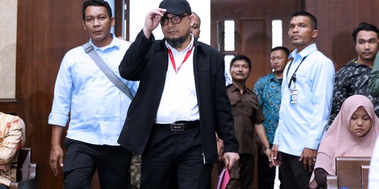 Sampai Kapan Kasus Penyiraman Novel Baswedan Berlarut-Larut?