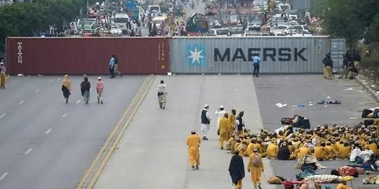 Kelompok Islamis di Pakistan Demo Desak Imran Khan Mundur