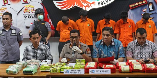 Polisi Ungkap Penyelundupan Sabu Malaysia-Riau-Jakarta Lewat Jalur Laut