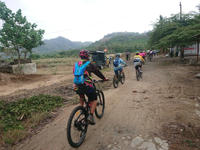 pulau merah cycling