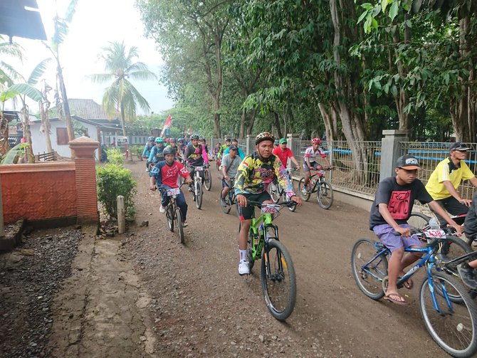 pulau merah cycling