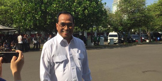 Kembangkan Mobil Listrik, Kemenhub Minta Gojek dan Grab Gandeng Produsen Lokal