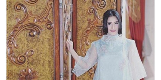 7 potret rumah mewah angbeen rishi, ada kolam renangnya