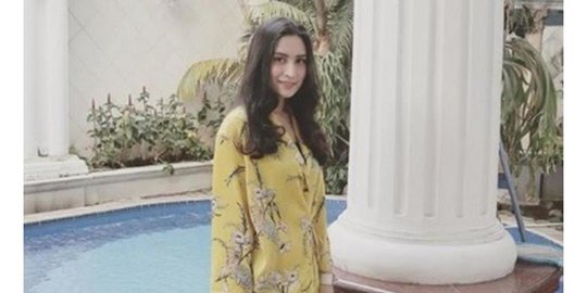 7 potret rumah mewah angbeen rishi, ada kolam renangnya