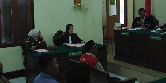 Cabuli 15 Siswa, Instruktur Pramuka di Surabaya Dituntut 14 Tahun Bui & Kebiri Kimia