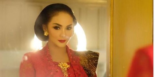 Deretan Artis yang Datang ke Pernikahan Mantan