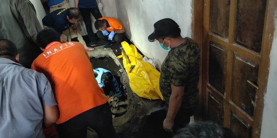Kronologi Terungkapnya Penemuan Mayat Dicor di Lantai Musala Rumah