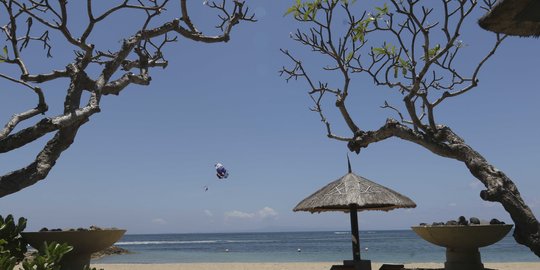 Bule Pakai Bikini G-String dan String Top Masuk Swalayan di Bali Bikin Resah