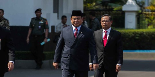 Kunjungi PT Pindad, Prabowo Ingin Pertahanan Indonesia Tak Dipandang Remeh