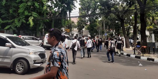 Hendak Demo Depan KPK, GMBI Cekcok dengan Polisi di Depan PTIK