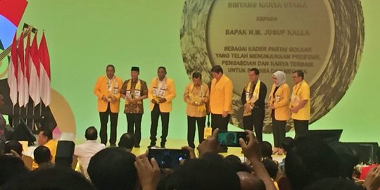 Penghargaan Tertinggi Partai Golkar untuk Jusuf Kalla