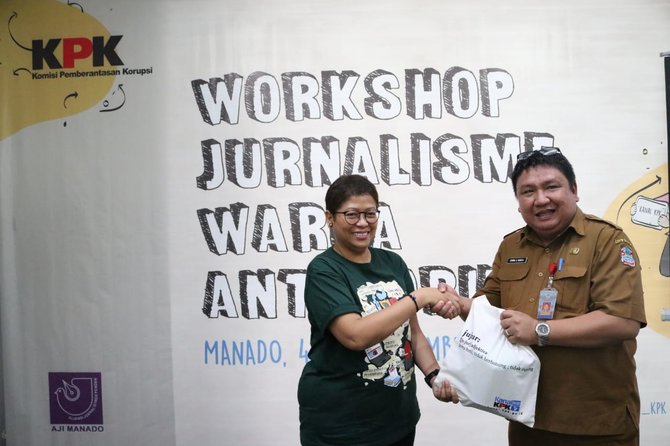 workshop jurnalisme warga antikorupsi di kota manado