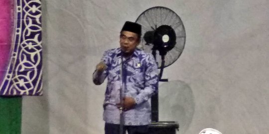 Rapat di DPR, Politisi PAN Minta Menag Fachrul Razi Belajar Agama