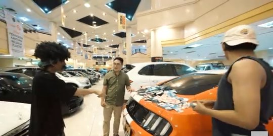 beli mobil sport seharga rp13 miliar rev1
