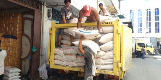 Jelang Akhir Tahun Stok Beras di Jakarta Capai 110.000 Ton