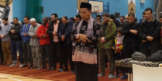 Ulama Jabar di Inggris: Dari Menjadi Khatib hingga Ikuti Dialog Antaragama