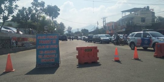 Biasa Satu Jam, Butuh Waktu 12 Jam dari Pintu Keluar Tol Ciawi ke Cianjur