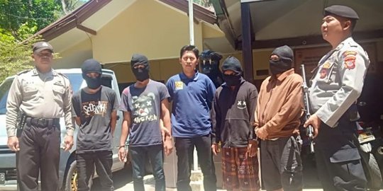 Polisi Ringkus Empat Maling Baterai Menara BTS Seluler di Cianjur