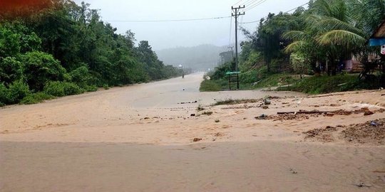 Puting Beliung Hingga Banjir Bandang Landa Perbatasan Aceh-Sumut