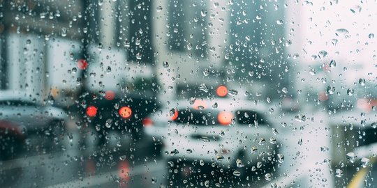 Waspada, Jakarta Diprediksi Hujan dan Angin Kencang Hari Ini