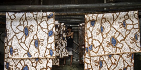 Menengok Pembuatan Kain Batik di Sidoarjo