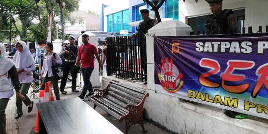 Polisi Batasi Akses Masuk Ojek Online di Polrestabes Bandung
