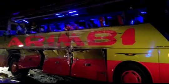 Kronologi Tabrakan Bus Sinar Jaya dan Arimbi yang Tewaskan 7 Orang di Tol Cipali