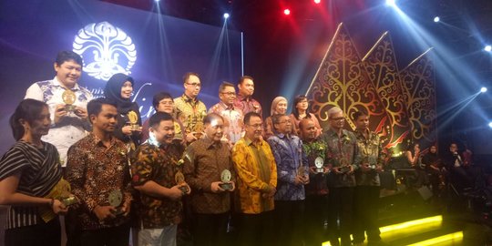 Pendiri UMG IdeaLab Sabet Penghargaan dari UI