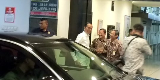 Jokowi & Jan Ethes Tiba Bergantian di RS PKU Muhammadiyah Solo