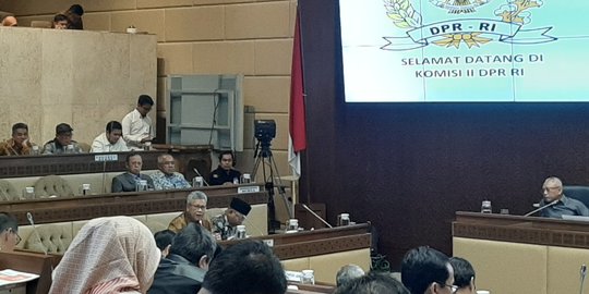 DPR Minta Kemenpan-RB Prioritaskan Guru Agama dalam CPNS buat Perbaiki Moral Bangsa