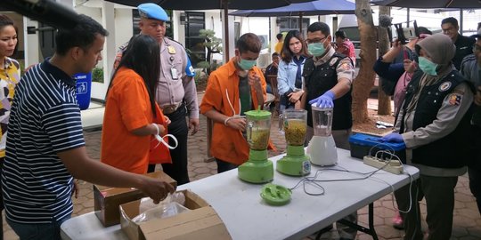 Polda Metro Blender 4.170 Butir Ekstasi Hasil Tangkapan Kurir di Grogol