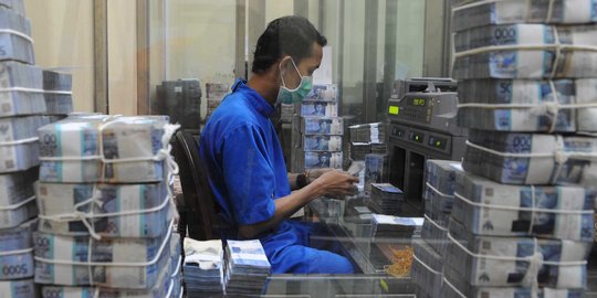 Rupiah Melemah ke Level Rp14.078 per USD Dipicu Sentimen Domestik