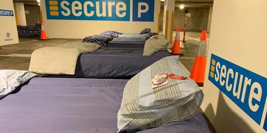 Pakai Ruang Kosong di Malam Hari, Parkiran di Brisbane Diubah Jadi Shelter Tunawisma