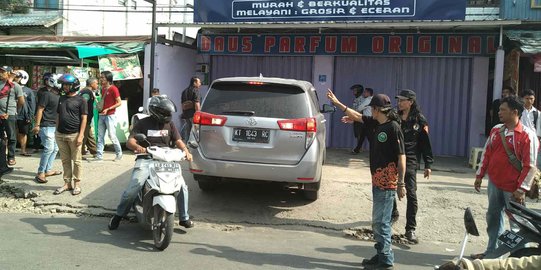 Polisi Gerebek Ruko Parfum di Samarinda, 3 Orang Diamankan