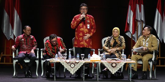 Jokowi Panggil MenPAN-RB Minta Proses Penerimaan CPNS Diperbaiki